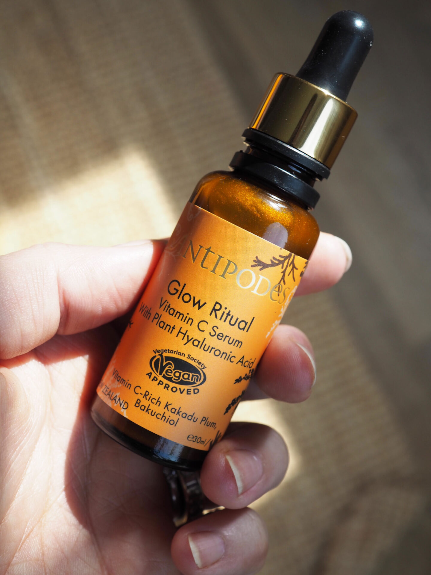 Antipodes glow ritual vitamin c serum review