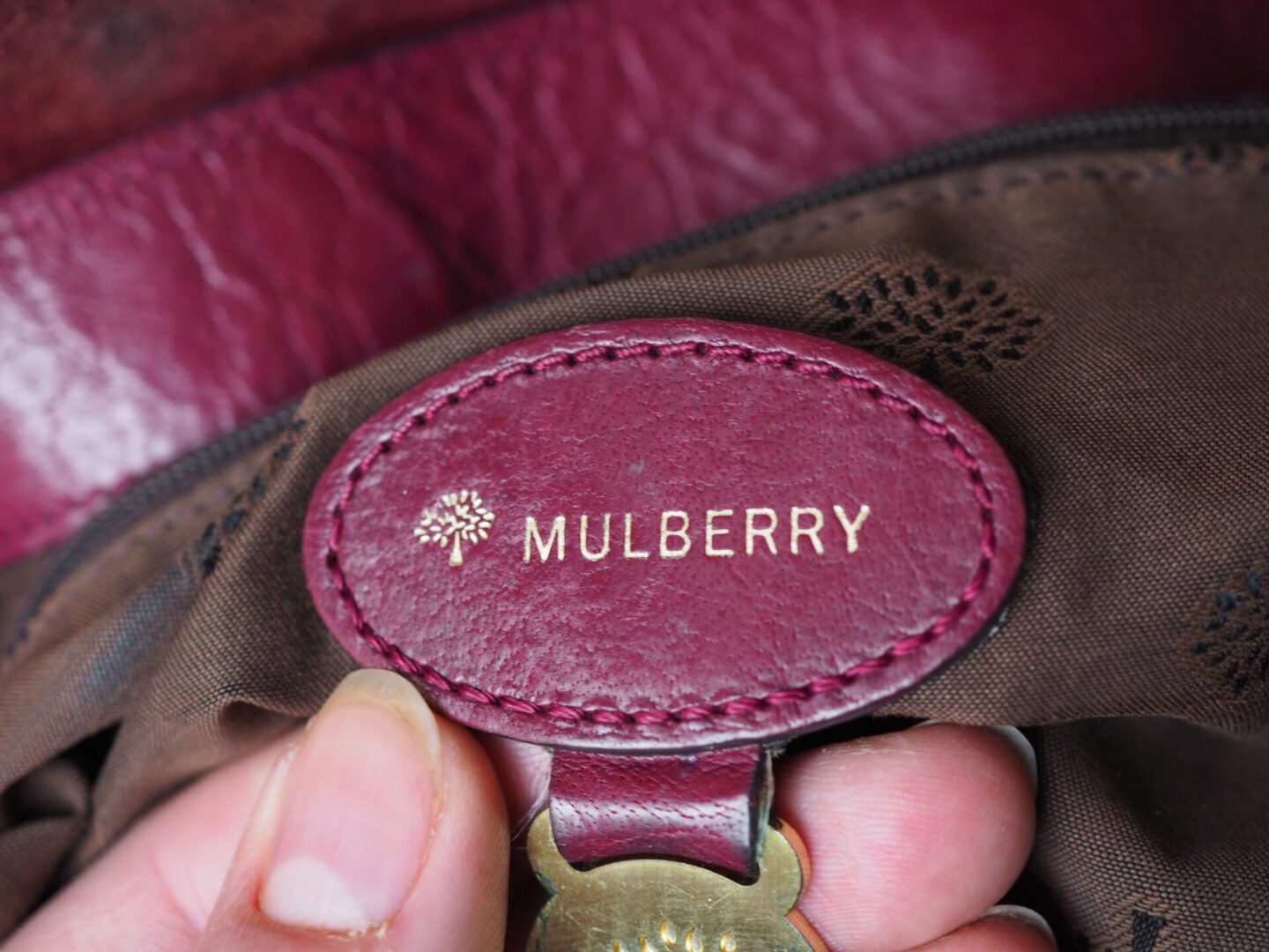 spot a fake mulberry handbag