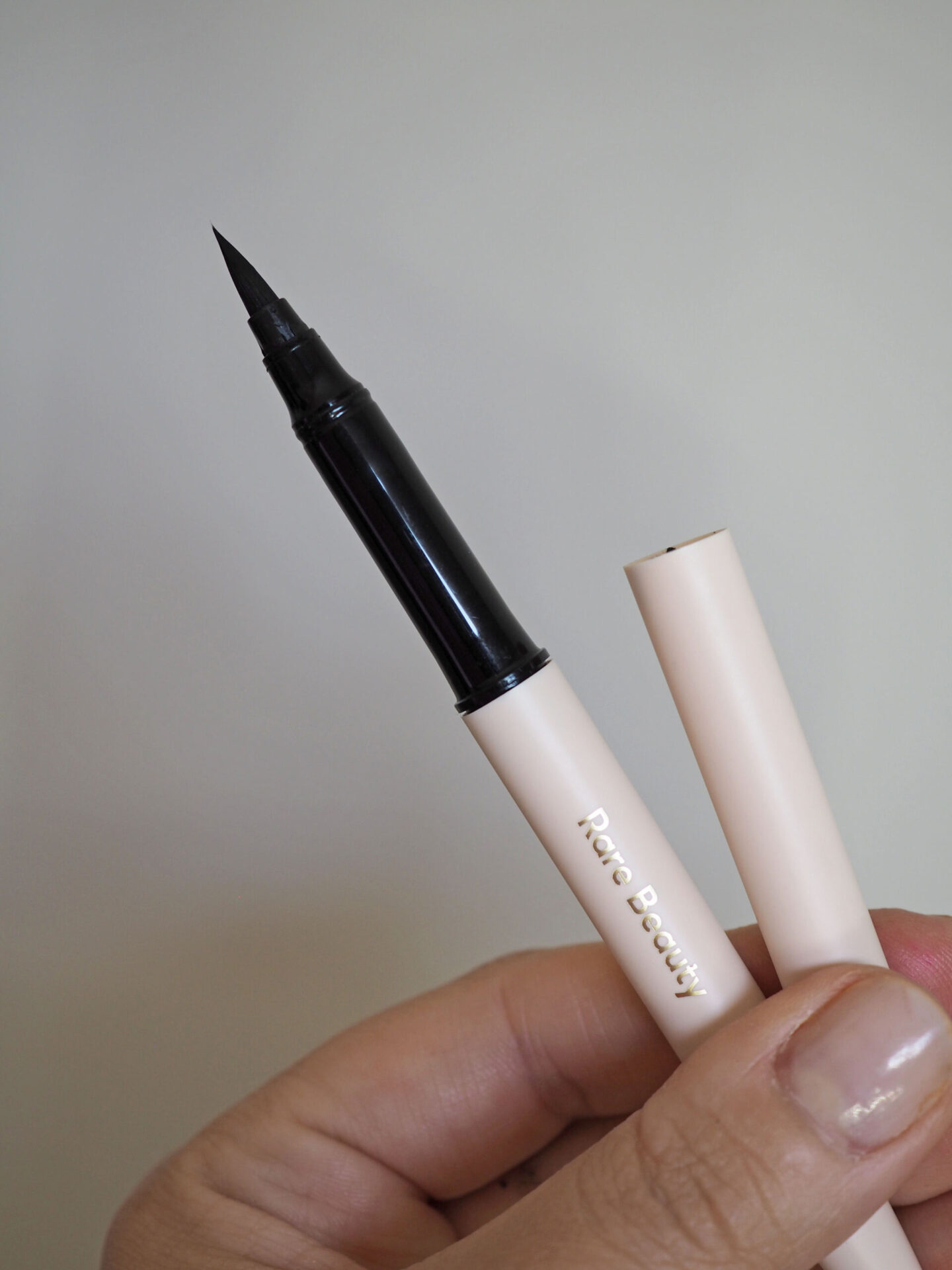 rare beauty perfect strokes matte liner review