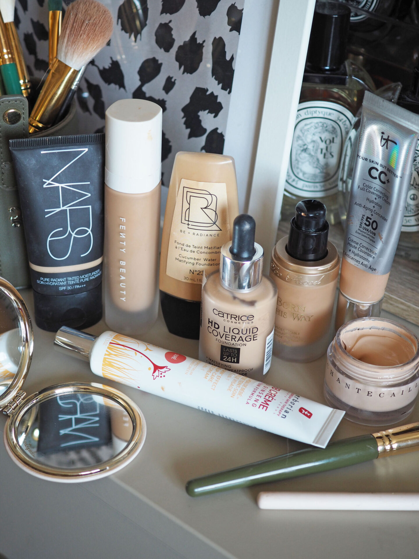 the best foundations for oily acne skin