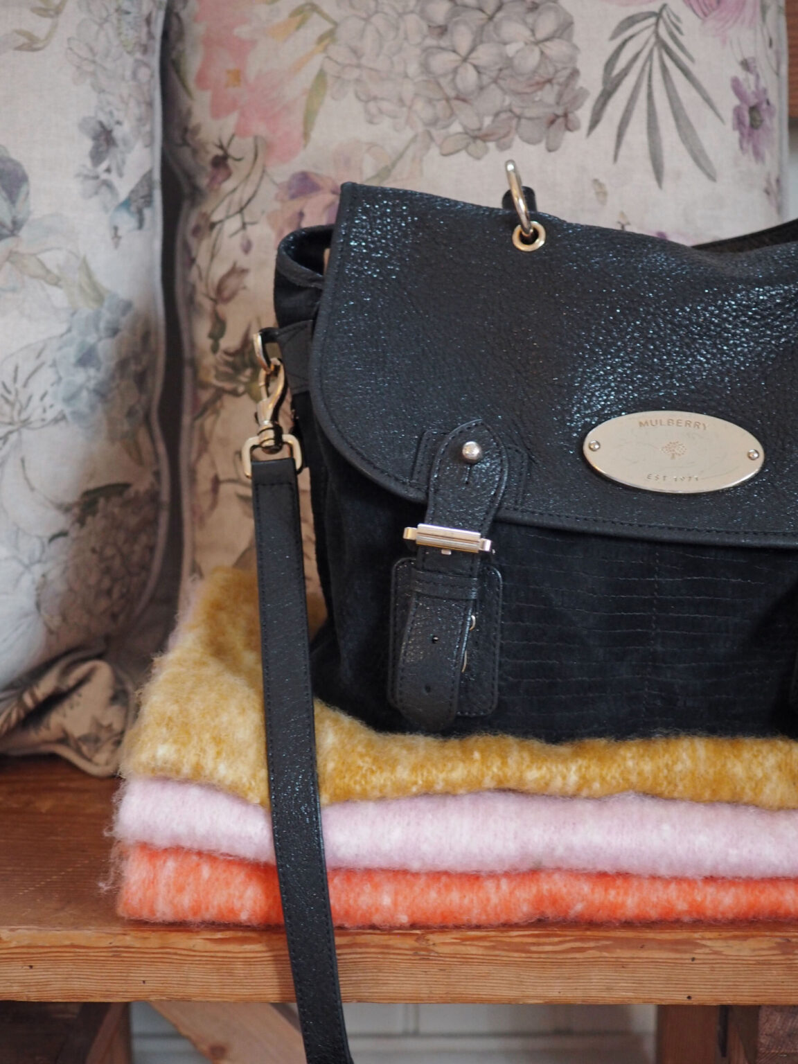 Real Vs Fake Mulberry Handbag How to Authenticate. Laura Louise Makeup + Beauty